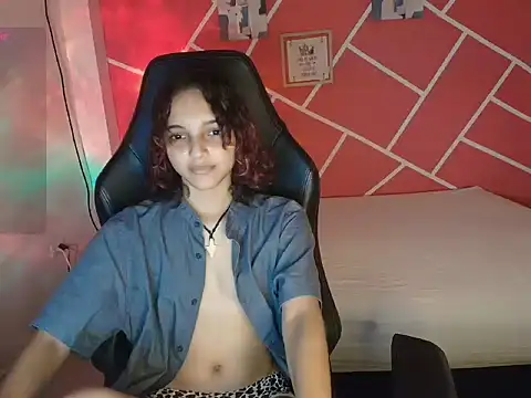 sweety dreambaby online show from October 15, 2025, 8:39 pm