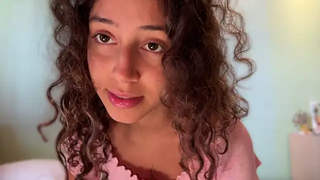 Snapshot of absoluthorrorfield chatting on April 9, 2026, 11:27 am absoluthorrorfield online show from April 9, 2026, 11:27 am