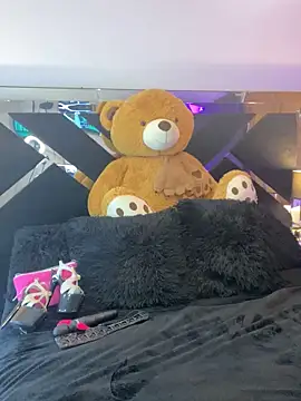 Moon Magic online show from October 15, 2025, 8:50 pm