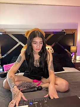 Moon Magic online show from November 21, 2025, 10:09 pm