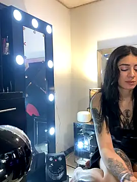 Moon Magic online show from November 4, 2025, 5:28 pm