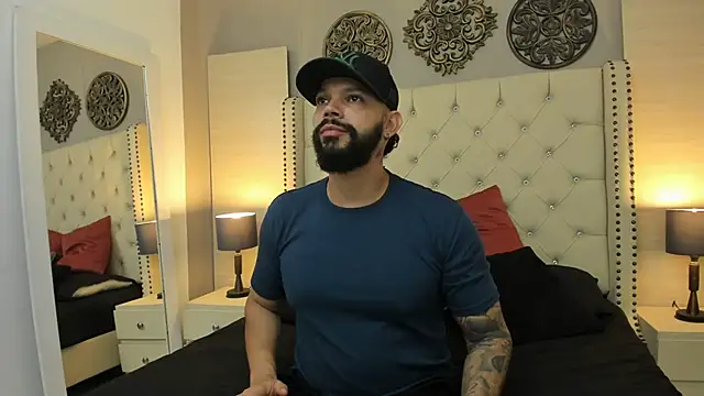 AlukardBig online show from October 15, 2025, 8:17 pm