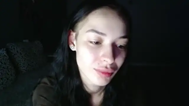 Snapshot of Daphne_Darkthorn chatting on November 6, 2025, 3:43 am Daphne Darkthorn online show from November 6, 2025, 3:43 am