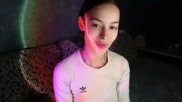 Snapshot of Daphne_Darkthorn chatting on November 14, 2025, 2:32 pm Daphne Darkthorn online show from November 14, 2025, 2:32 pm