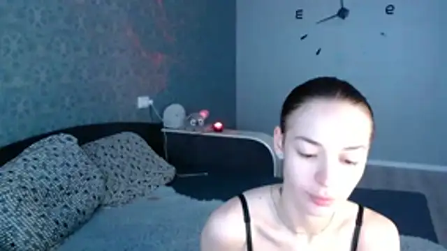 Snapshot of Daphne_Darkthorn chatting on November 17, 2025, 11:14 am Daphne Darkthorn online show from November 17, 2025, 11:14 am