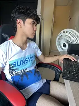 Snapshot of Im_Camii chatting on November 27, 2025, 6:19 pm Im Camii online show from November 27, 2025, 6:19 pm