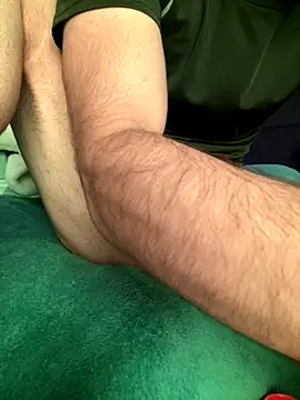 Snapshot of Im_Camii chatting on December 1, 2025, 8:32 pm Im Camii online show from December 1, 2025, 8:32 pm