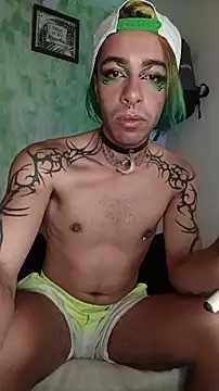 Snapshot of saenzjhonny chatting on November 11, 2025, 4:18 am saenzjhonny online show from November 11, 2025, 4:18 am