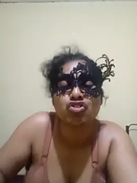 Snapshot of Expose_Queen chatting on April 6, 2026, 4:52 pm Expose Queen online show from April 6, 2026, 4:52 pm