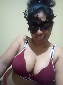 Snapshot of Expose_Queen chatting on March 6, 2026, 6:03 pm Expose Queen online show from March 6, 2026, 6:03 pm