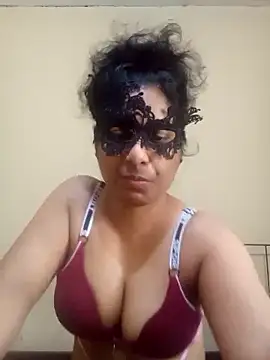 Snapshot of Expose_Queen chatting on March 20, 2026, 5:19 am Expose Queen online show from March 20, 2026, 5:19 am