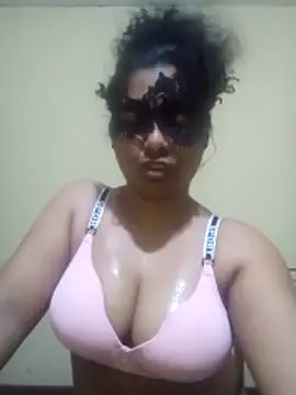 Snapshot of Expose_Queen chatting on March 26, 2026, 5:00 pm Expose Queen online show from March 26, 2026, 5:00 pm