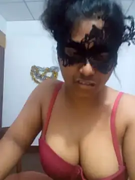 Snapshot of Expose_Queen chatting on April 8, 2026, 5:03 pm Expose Queen online show from April 8, 2026, 5:03 pm