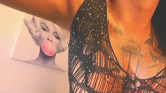 BiancaValentinna online show from December 20, 2025, 2:03 am