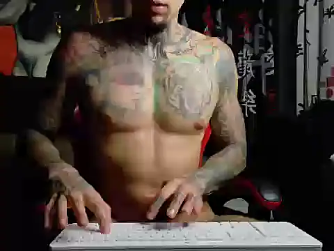 Snapshot of Molotov_Explosive chatting on October 30, 2025, 5:39 am Molotov Explosive online show from October 30, 2025, 5:39 am