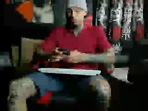 Snapshot of Molotov_Explosive chatting on November 8, 2025, 8:01 pm Molotov Explosive online show from November 8, 2025, 8:01 pm