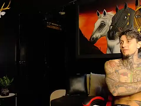 Snapshot of Molotov_Explosive chatting on November 18, 2025, 4:43 pm Molotov Explosive online show from November 18, 2025, 4:43 pm