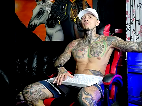 Snapshot of Molotov_Explosive chatting on January 8, 2026, 9:43 pm Molotov Explosive online show from January 8, 2026, 9:43 pm