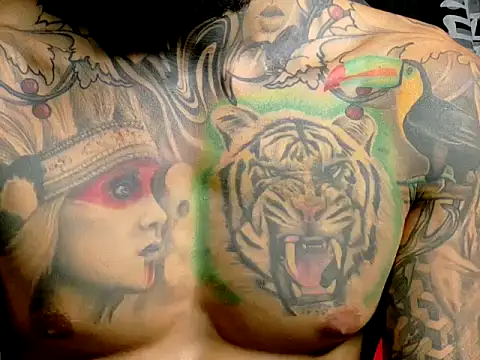 Snapshot of Molotov_Explosive chatting on October 18, 2025, 12:34 am Molotov Explosive online show from October 18, 2025, 12:34 am