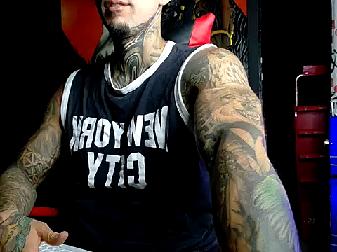 Snapshot of Molotov_Explosive chatting on January 10, 2026, 6:36 pm Molotov Explosive online show from January 10, 2026, 6:36 pm