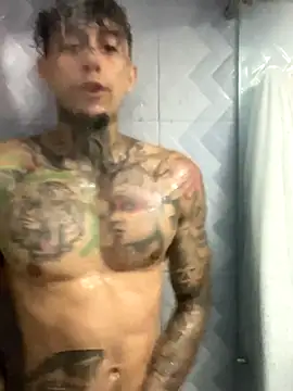 Snapshot of Molotov_Explosive chatting on November 2, 2025, 4:45 pm Molotov Explosive online show from November 2, 2025, 4:45 pm