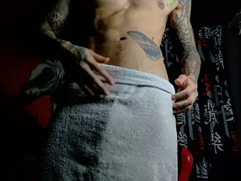 Snapshot of Molotov_Explosive chatting on October 29, 2025, 5:34 pm Molotov Explosive online show from October 29, 2025, 5:34 pm