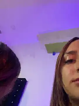 Snapshot of Leah_moon1 chatting on March 16, 2026, 4:09 am Leah moon1 online show from March 16, 2026, 4:09 am