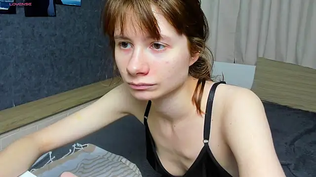 Snapshot of EvelynJin_ chatting on October 19, 2025, 4:21 pm EvelynJin online show from October 19, 2025, 4:21 pm