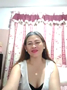 Snapshot of merr_ann123 chatting on April 7, 2026, 11:45 am merr ann123 online show from April 7, 2026, 11:45 am