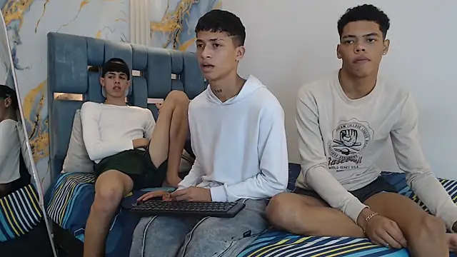 EMPIRE BOYS1 online show from February 19, 2026, 7:33 pm