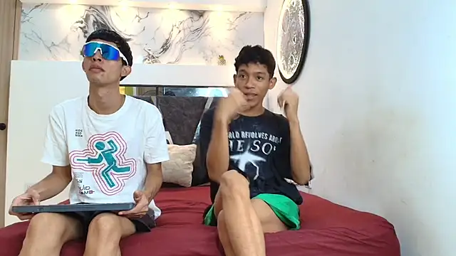 PYCS BOYS online show from October 31, 2025, 7:21 pm