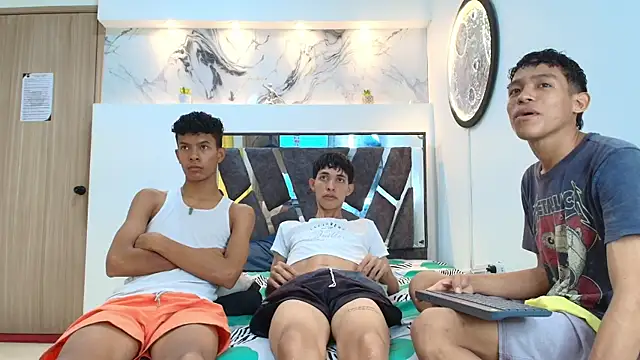 PYCS BOYS online show from October 24, 2025, 7:13 pm