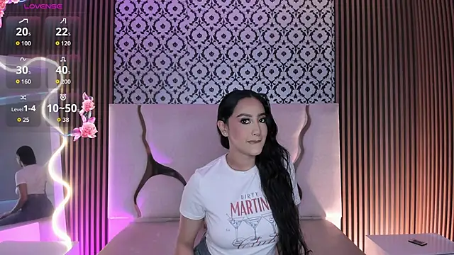 BEELLA TAY1 online show from December 18, 2025, 12:42 pm