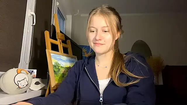 SeritaPicketta online show from October 13, 2025, 3:24 pm