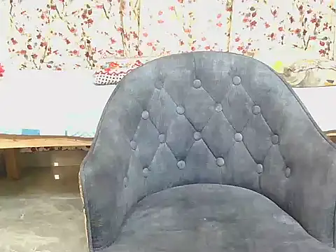 Snapshot of hii_tanisha chatting on November 15, 2025, 6:28 am hii tanisha online show from November 15, 2025, 6:28 am