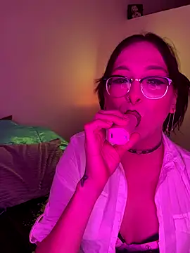 MiniMonroe online show from October 15, 2025, 6:11 am