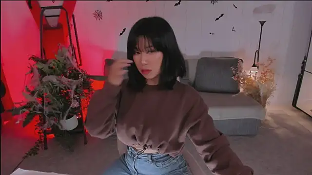 Erika Kim online show from October 26, 2025, 5:52 am