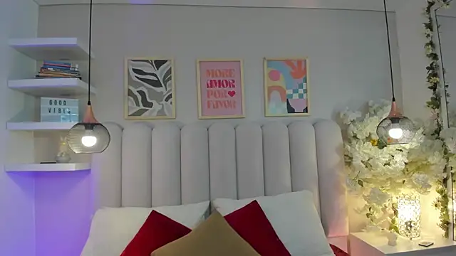 Isabella  gonzalez  online show from February 25, 2026, 3:29 am