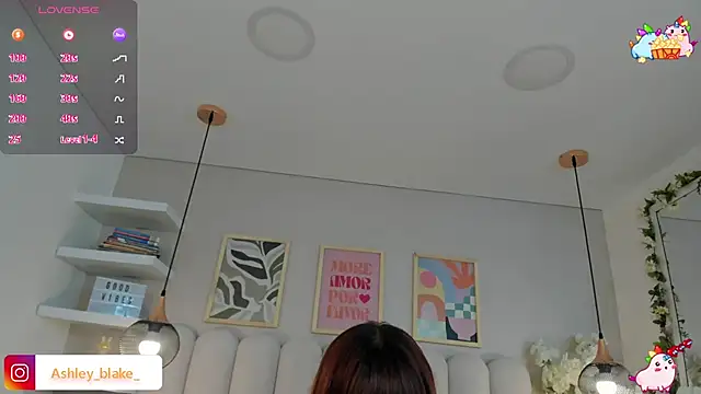 Isabella  gonzalez  online show from February 13, 2026, 3:28 am