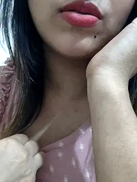 Tanha18 online show from October 21, 2025, 9:14 pm