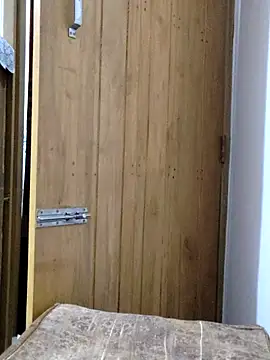 Tanha18 online show from December 15, 2025, 12:44 pm