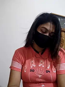 Tanha18 online show from October 18, 2025, 7:38 pm