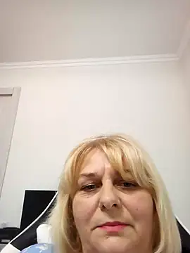 Snapshot of LadaDear7734 chatting on October 13, 2025, 7:37 pm LadaDear7734 online show from October 13, 2025, 7:37 pm