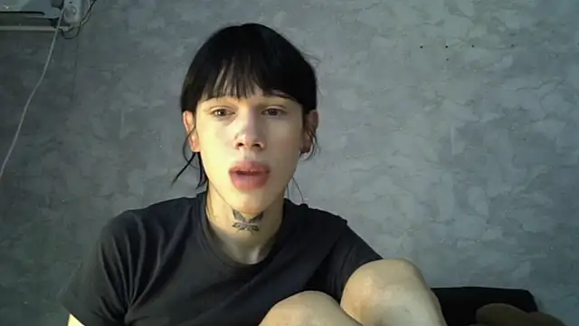 Snapshot of mun_poli chatting on November 8, 2025, 11:25 am mun poli online show from November 8, 2025, 11:25 am