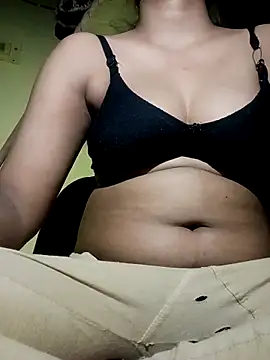 Snapshot of Haseena_begam00 chatting on October 19, 2025, 6:21 pm Haseena begam00 online show from October 19, 2025, 6:21 pm