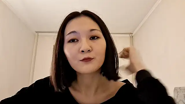 Lyndasilk online show from January 10, 2026, 5:41 pm