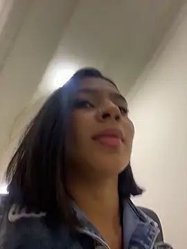 Snapshot of AlyssaRay chatting on February 20, 2026, 6:10 pm AlyssaRay online show from February 20, 2026, 6:10 pm