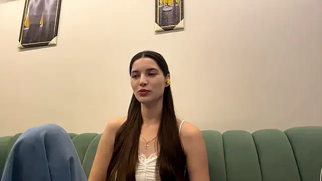 Snapshot of AlessiaChen chatting on October 19, 2025, 7:11 am AlessiaChen online show from October 19, 2025, 7:11 am