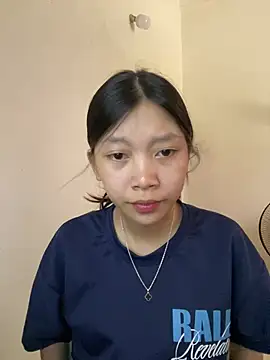 Snapshot of linh-lan1 chatting on June 23, 2026, 8:12 am linh-lan1 online show from June 23, 2026, 8:12 am