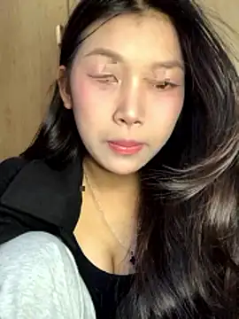 Snapshot of linh-lan1 chatting on January 12, 2026, 7:15 am linh-lan1 online show from January 12, 2026, 7:15 am